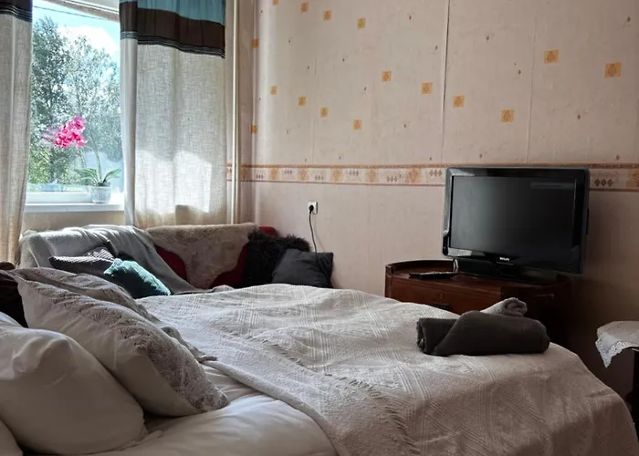 Spacious One With A Balcony, Jaerveotsa Tee 41 Apartment